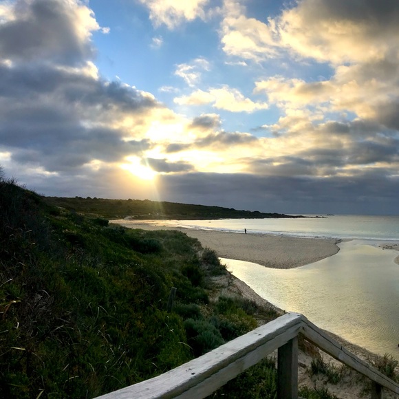 Meet your Posher, Stephanie - Picture 1 of 1